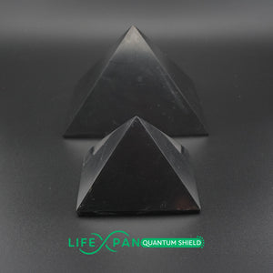 Pack 2 Pirámides Shungita Natural + Protección Móvil - LifeXpan® Quantum Shield