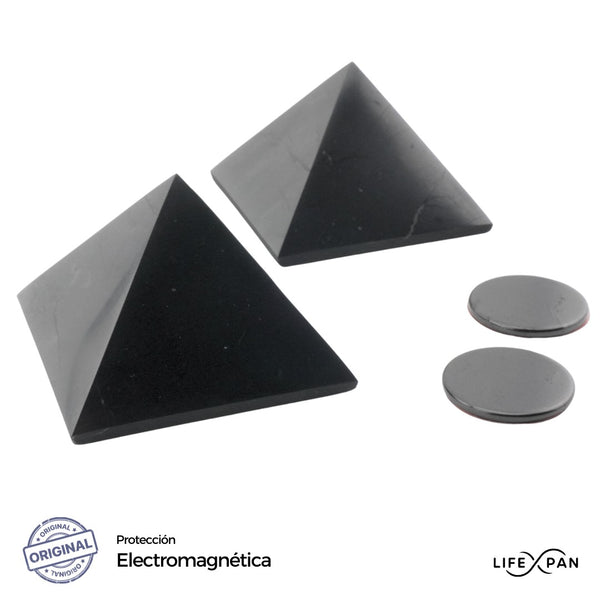 Shungita Pirámide
Pulidas de forma única diseñadas por Rudy Bianco
100% natural original de Karelia
